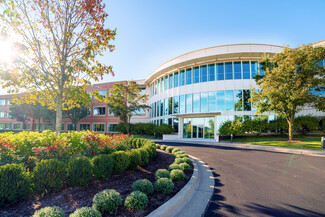 Plus de détails pour 27500 Drake Rd, Farmington Hills, MI - Bureau à louer