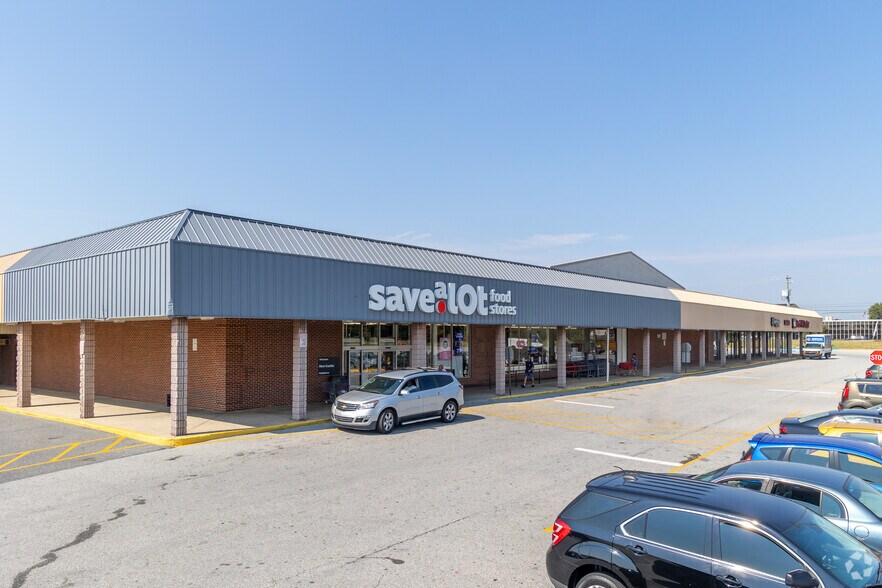 1-196 Penn Mart Shoppnig Ctr, New Castle, DE à louer - Photo du bâtiment - Image 3 de 7