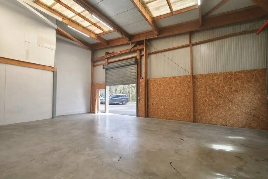 Flex in Bayonne for lease - Building Photo - Image 3 of 4