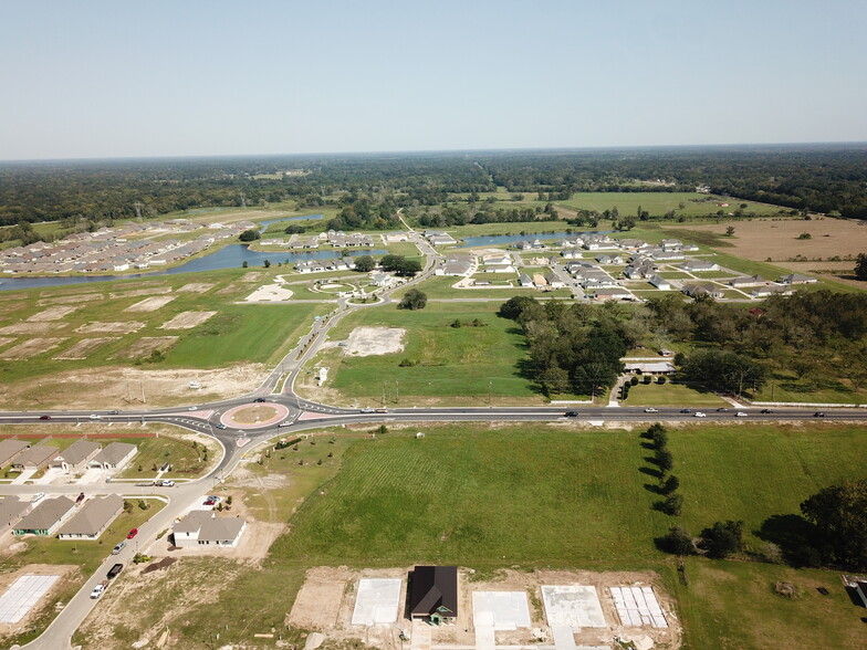 Hwy 44, Gonzales, LA à vendre - Photo du bâtiment - Image 3 de 11