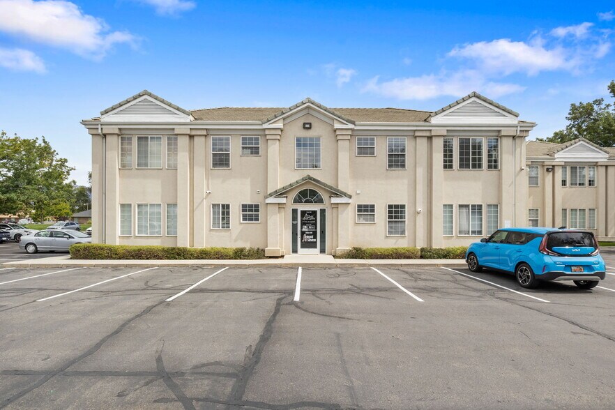 9672 S 700 E, Sandy, UT for sale - Building Photo - Image 2 of 22