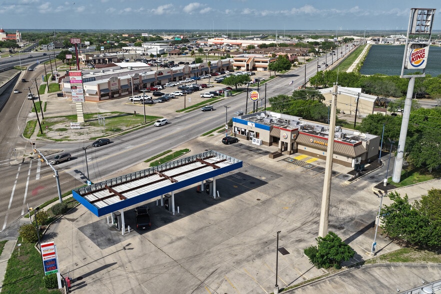 13433 Leopard St, Corpus Christi, TX for sale - Building Photo - Image 2 of 4