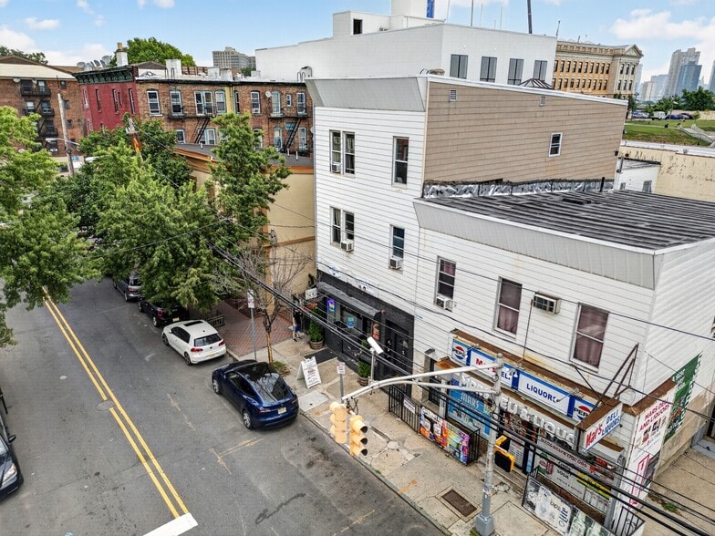 154 Chestnut Ave, Jersey City, NJ for lease - Building Photo - Image 3 of 24
