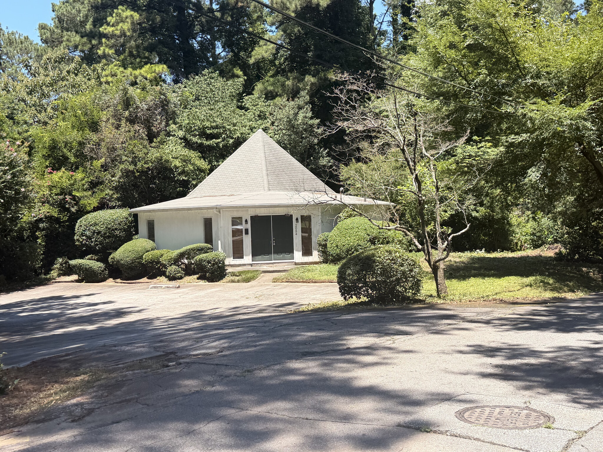 2054 Harobi Dr, Tucker, GA for lease Interior Photo- Image 1 of 3