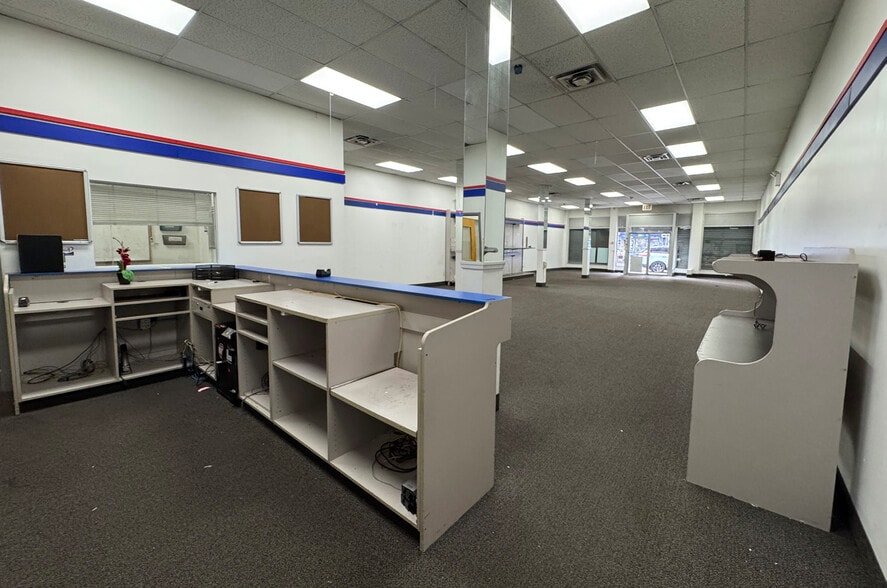 519 W 207th St, New York, NY for lease - Building Photo - Image 3 of 5