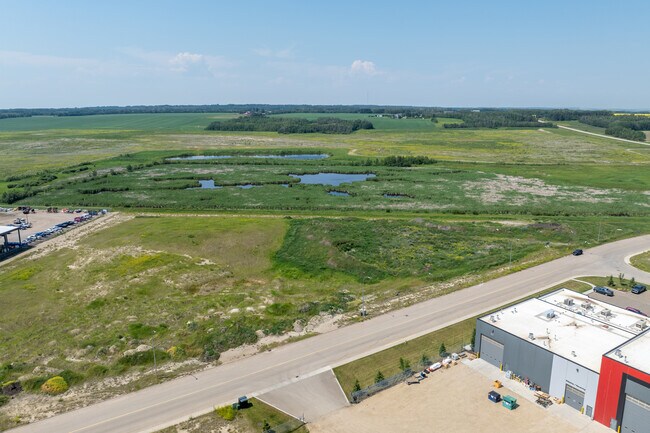 Plus de détails pour 7970 Quinton Dr, Red Deer, AB - Terrain à vendre