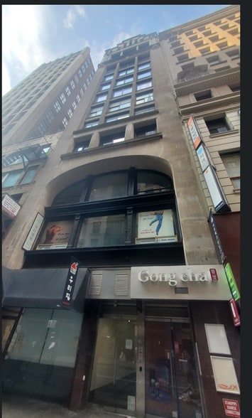 12 W 32nd St, New York, NY for lease - Building Photo - Image 2 of 14