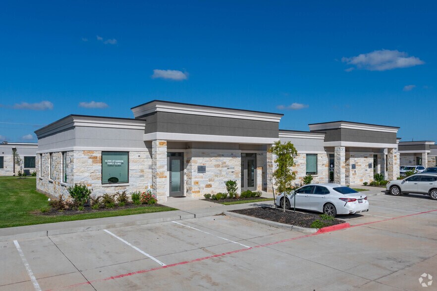 3129 Kingsley Dr, Pearland, TX for lease - Primary Photo - Image 1 of 2
