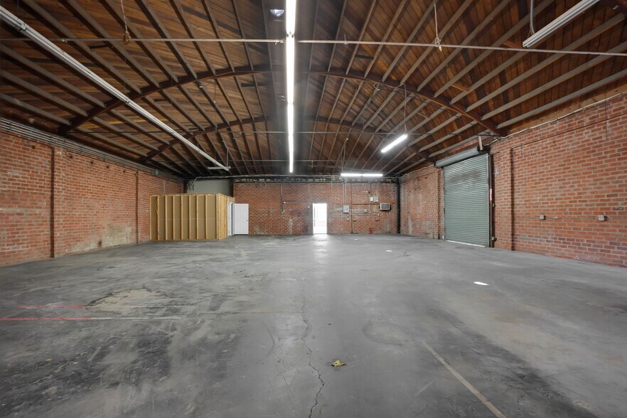 2934 E Florence Ave, Huntington Park, CA à louer - Photo du bâtiment - Image 3 de 11