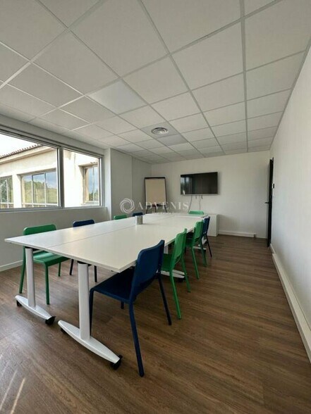 Office in Montpellier for lease - Interior Photo - Image 2 of 3