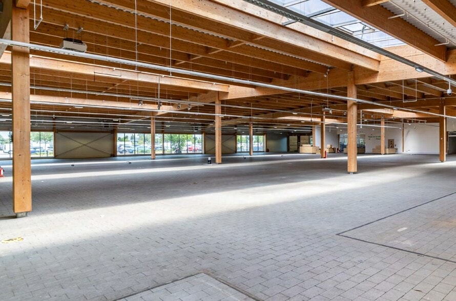 Hardwick Rd, Kings Lynn for lease - Interior Photo - Image 2 of 5