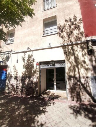 Plus de détails pour Multi-résidentiel à vendre