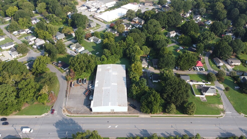 1202 Ozark ave, Gastonia, NC for lease - Building Photo - Image 3 of 9