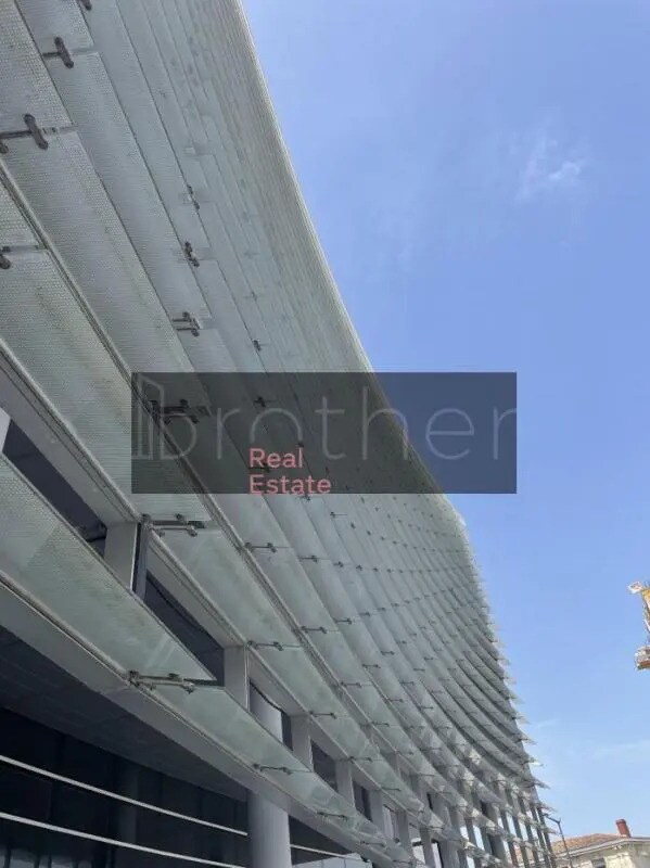 Office in Bordeaux for lease Building Photo- Image 1 of 8