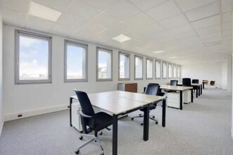 Office in Colombes for lease Interior Photo- Image 2 of 6