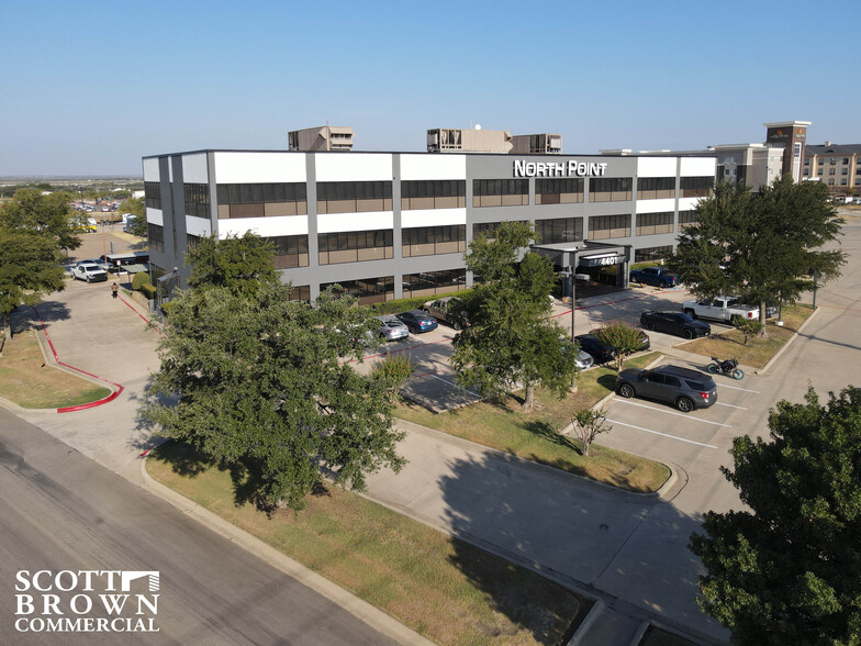 4401 N Interstate 35, Denton, TX à louer - Photo du b timent - Image 1 de 11