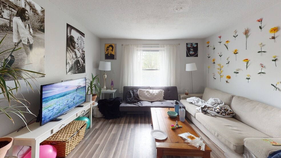 10-14 Strafford Ave, Durham, NH for sale - Matterport 3D Scan - Image 2 of 7