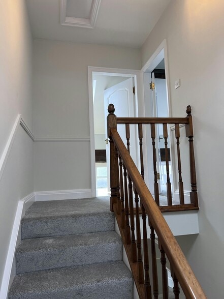 Clifford Rd, Wetherby for sale - Interior Photo - Image 3 of 8