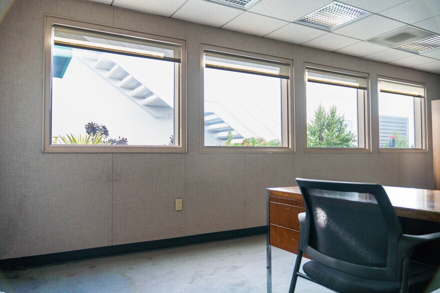 7800 Beverly Blvd, Los Angeles, CA à louer - Photo intérieure - Image 2 de 8