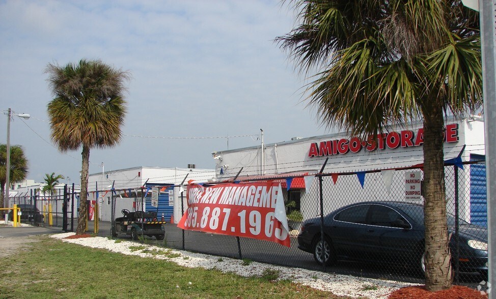 7401 NW 68th St, Miami, FL à louer - Photo du bâtiment - Image 3 de 5