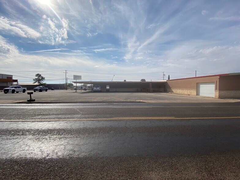 1720 E 7th St, Odessa, TX à vendre - Photo du bâtiment - Image 3 de 21