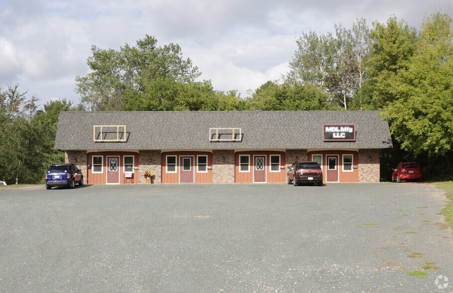 543 State Road 46, Amery, WI à louer - Photo du bâtiment - Image 3 de 3