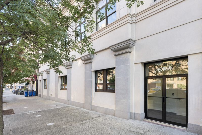 230 E 106th St, New York, NY for lease - Building Photo - Image 2 of 2