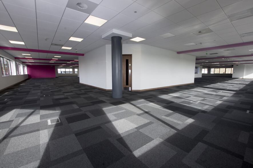 Fortran Rd, Cardiff for lease - Interior Photo - Image 2 of 3