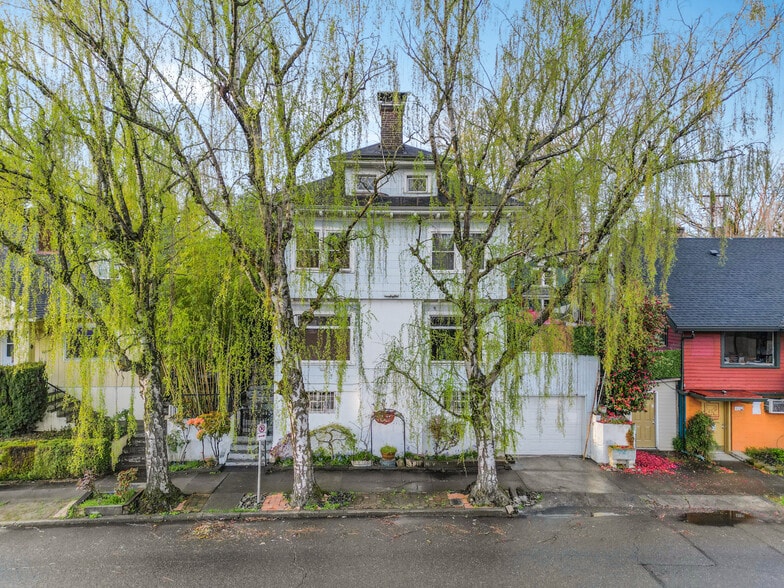 3123 Ne Broadway St, Portland, OR for sale - Building Photo - Image 1 of 1
