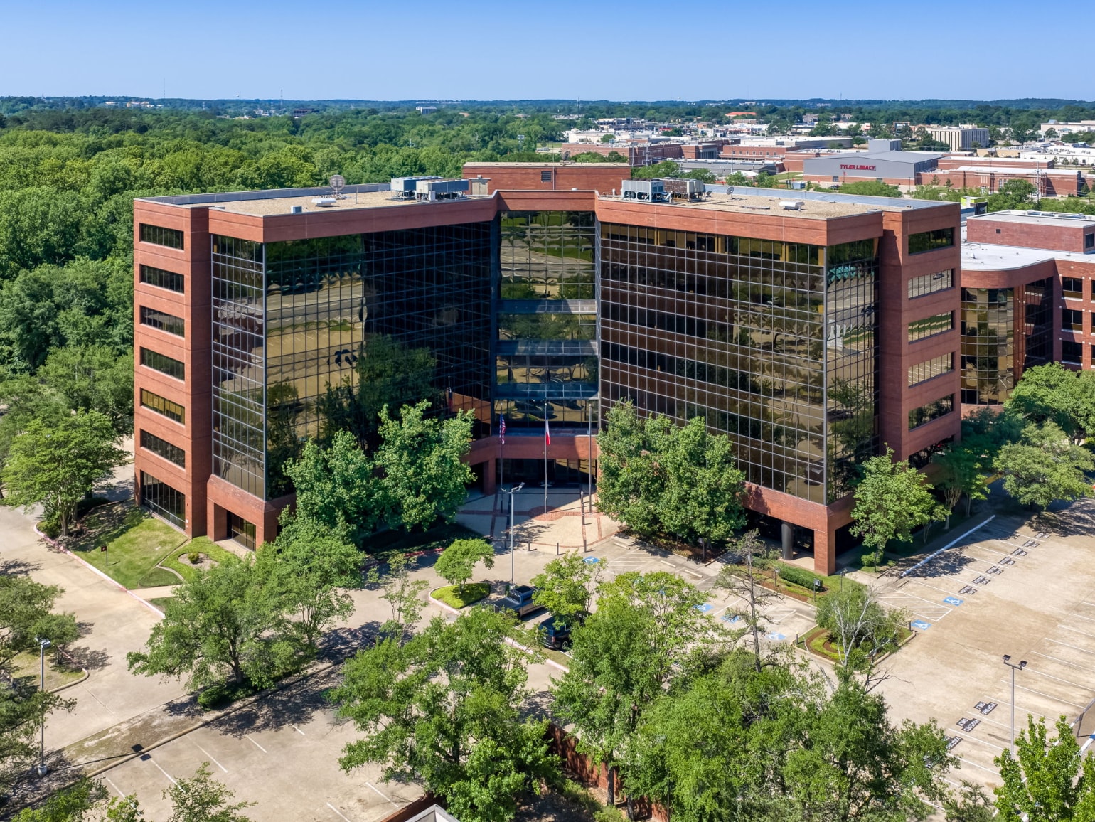 909 ESE Loop 323, Tyler, TX à vendre Photo du bâtiment- Image 1 de 30