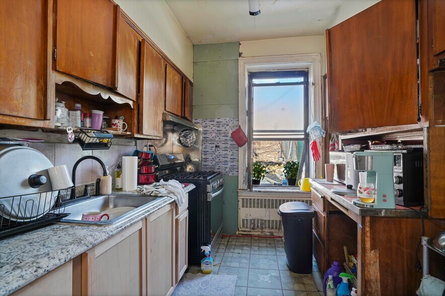 639 Hegeman Ave, Brooklyn, NY for sale - Building Photo - Image 2 of 42