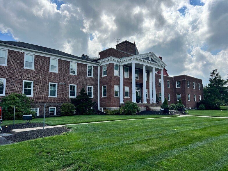 1200 E High St, Pottstown, PA à louer - Photo du bâtiment - Image 2 de 6