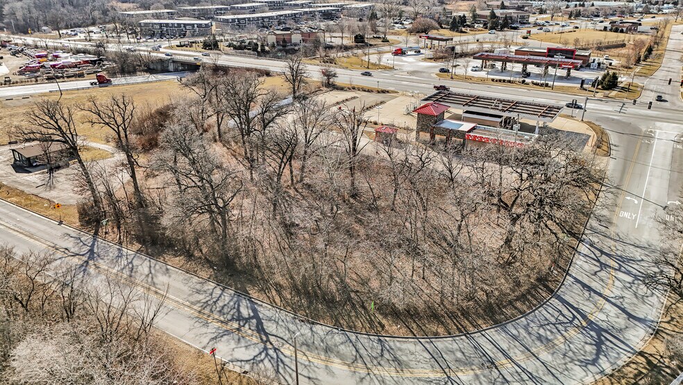 1350 Sarana Ave, West Chicago, IL à vendre - Autre - Image 2 de 7