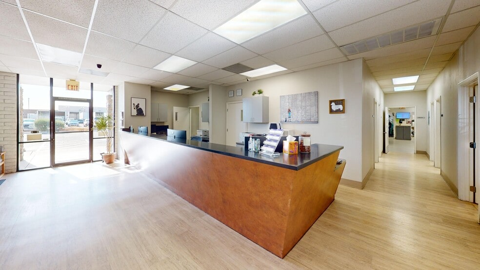 4202 E Raymond St, Phoenix, AZ for sale - Lobby - Image 3 of 14