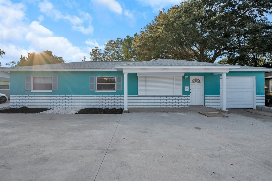 2900 66th St N, Saint Petersburg, FL à vendre - Photo du bâtiment - Image 1 de 1