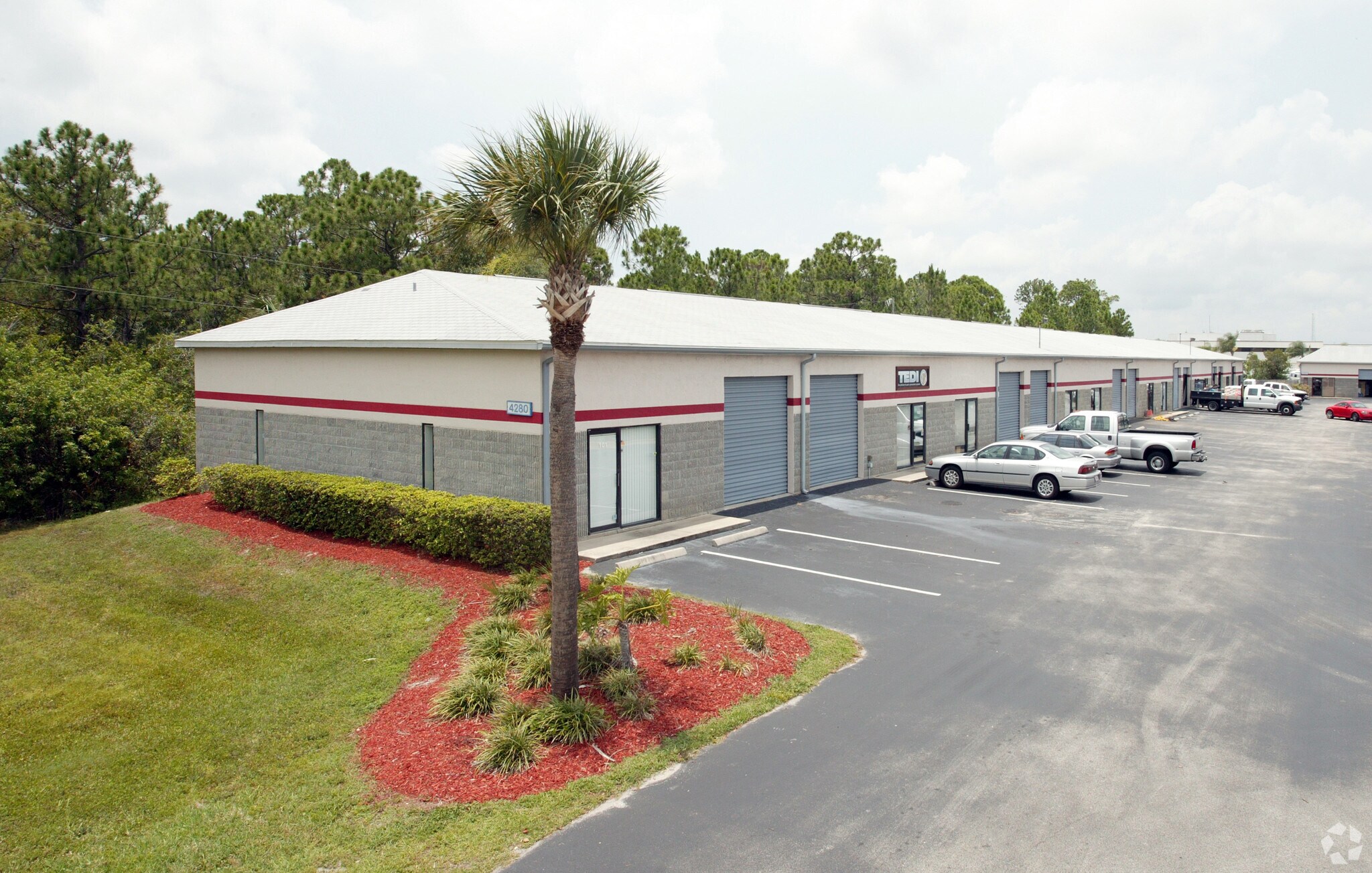 4280 Dow Rd, Melbourne, FL à louer Photo du bâtiment- Image 1 de 3