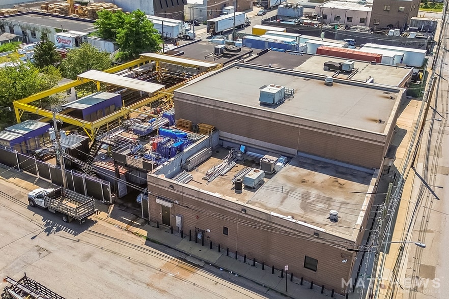 53 Hanse Ave, Freeport, NY for sale - Building Photo - Image 1 of 3