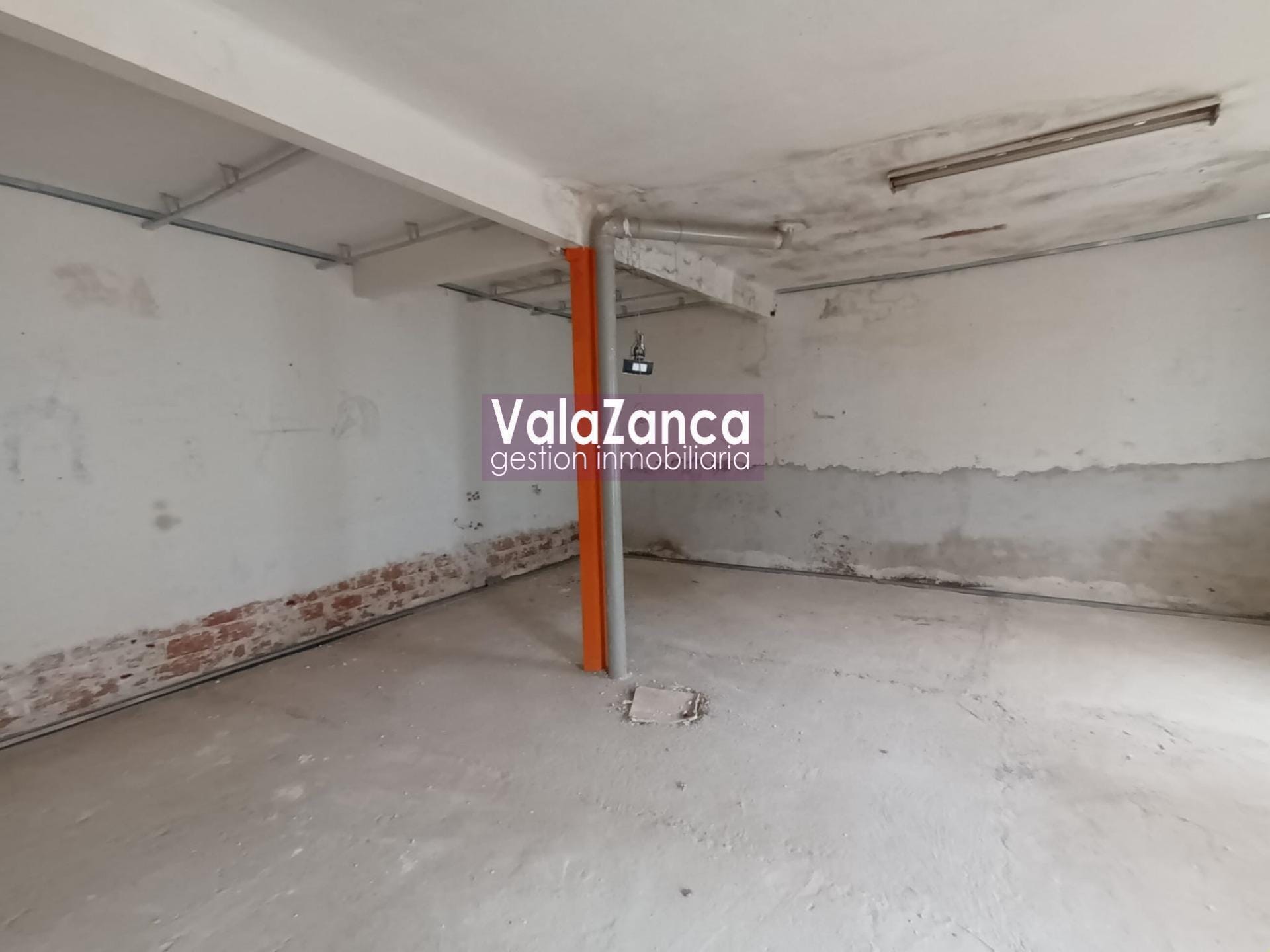 Commerce de détail dans Parla, Madrid à louer Photo intérieure- Image 1 de 3