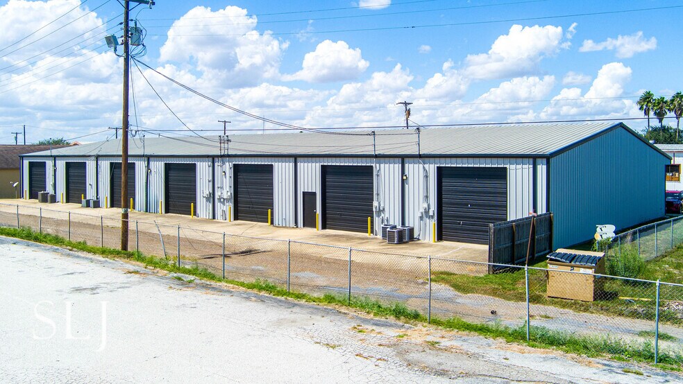 211 W Jefferson St, Harlingen, TX à vendre - Photo du bâtiment - Image 2 de 18