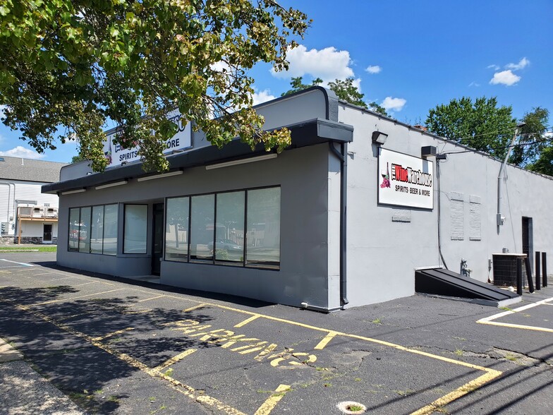 1700 E 2nd St, Scotch Plains, NJ for lease - Building Photo - Image 1 of 5