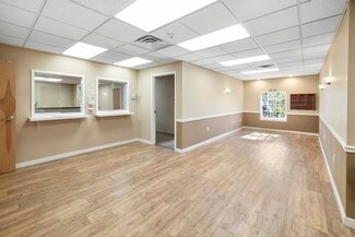 Plus de détails pour 1027 Pompton Ave, Cedar Grove, NJ - Bureau/Médical à louer