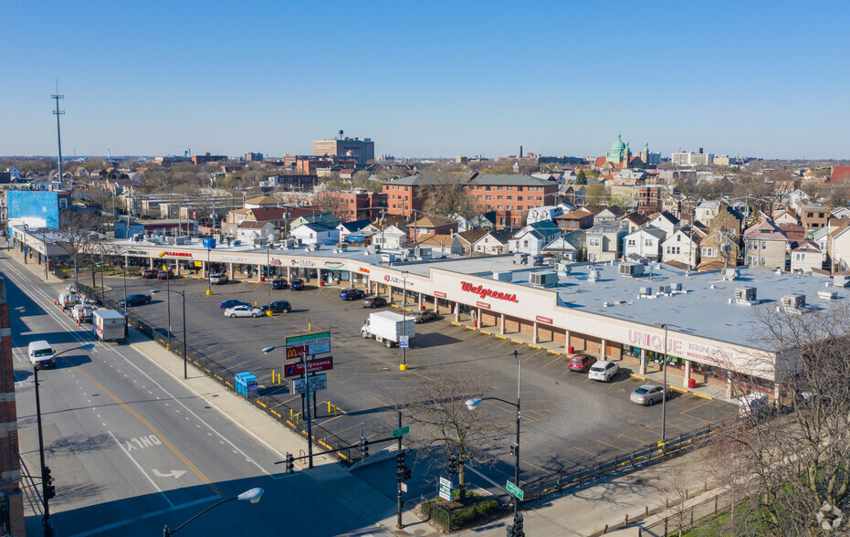 3000-3048 S Halsted St, Chicago, IL à louer - Aérien - Image 3 de 5