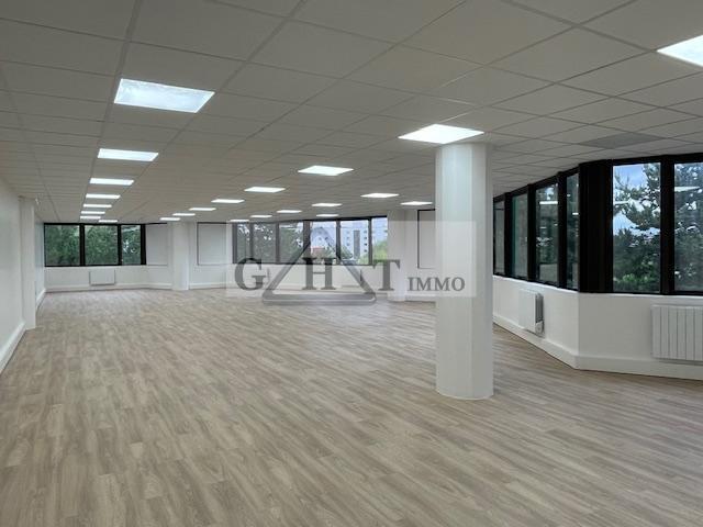 Bureau dans Rosny-sous-Bois à louer Photo du bâtiment- Image 1 de 6