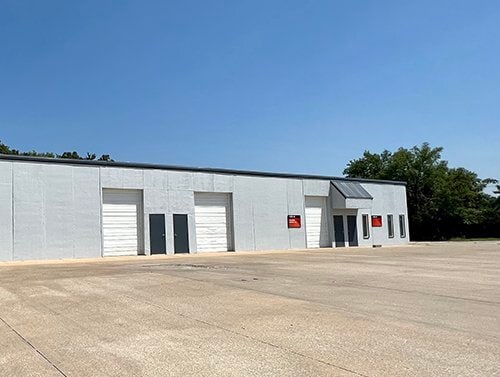 11513 Strang Line Rd, Olathe, KS for lease Primary Photo- Image 1 of 4