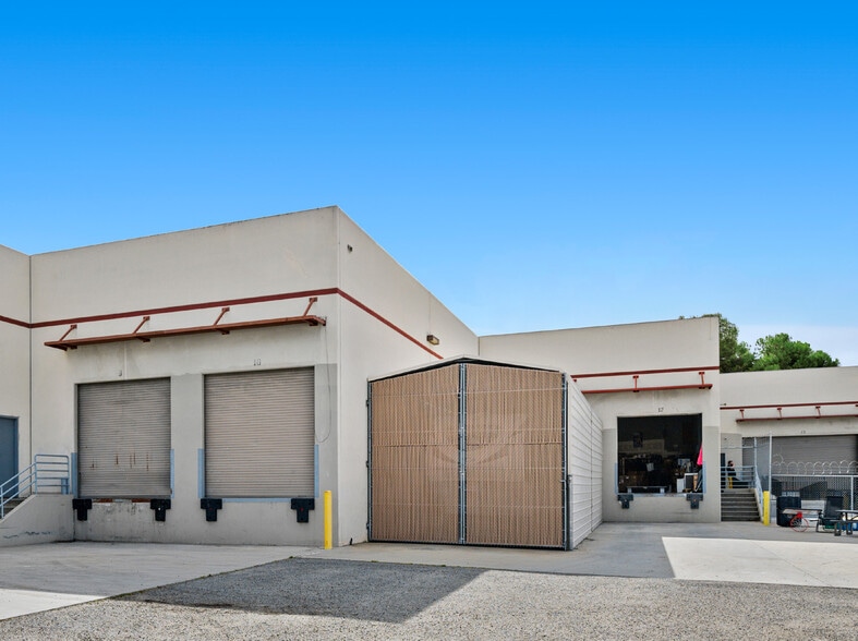 2465 Dogwood Way, Vista, CA for lease - Building Photo - Image 2 of 6