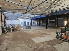 25 Lombard Rd, Londres à louer Photo intérieure- Image 2 de 4