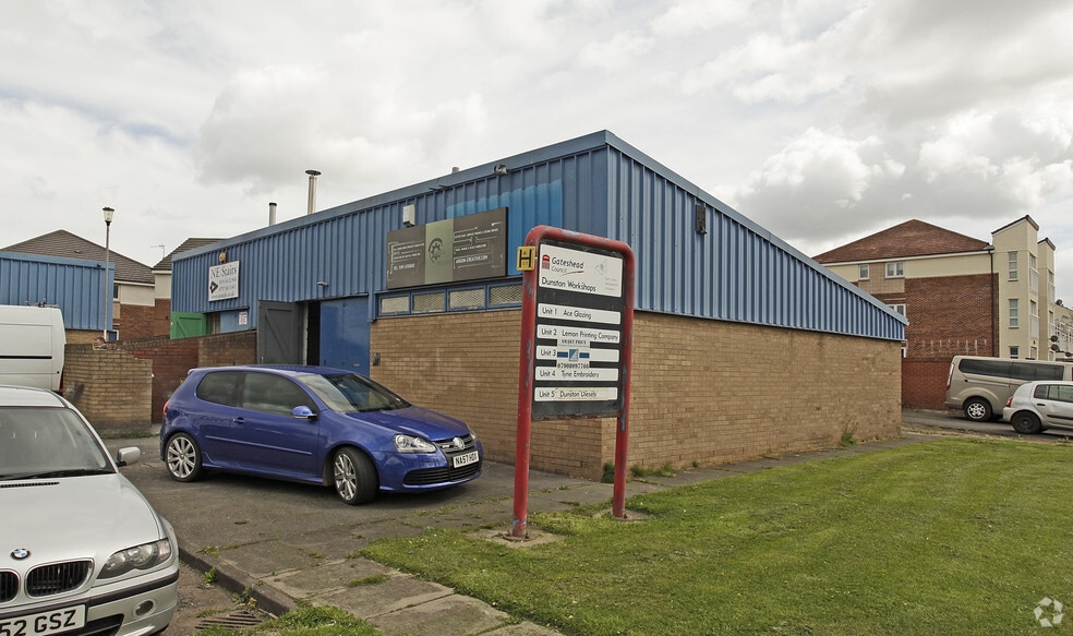 Railway St, Gateshead à louer - Photo du bâtiment - Image 2 de 2