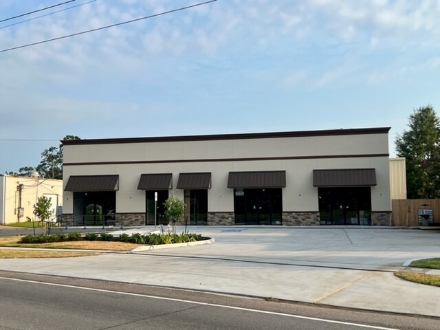 5117 Airline Dr, Metairie, LA à louer - Photo du bâtiment - Image 2 de 6