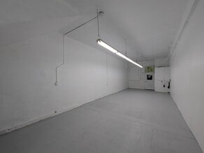 5556-5566 Hollywood Blvd, Los Angeles, CA for lease Building Photo- Image 1 of 5