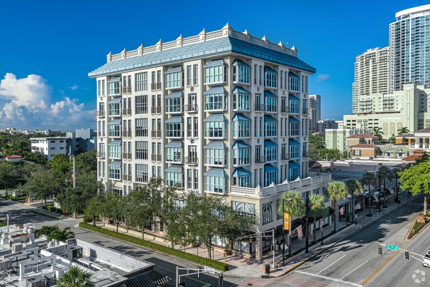 888 E Las Olas Blvd, Fort Lauderdale, FL à louer - Photo du bâtiment - Image 1 de 34